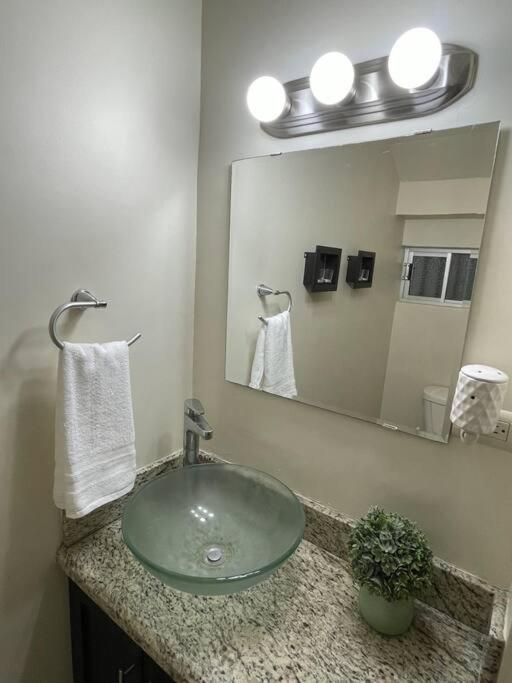 Casa Eliseos, A 5 Minutos De La Linea Fronteriza Villa Nogales  Dış mekan fotoğraf